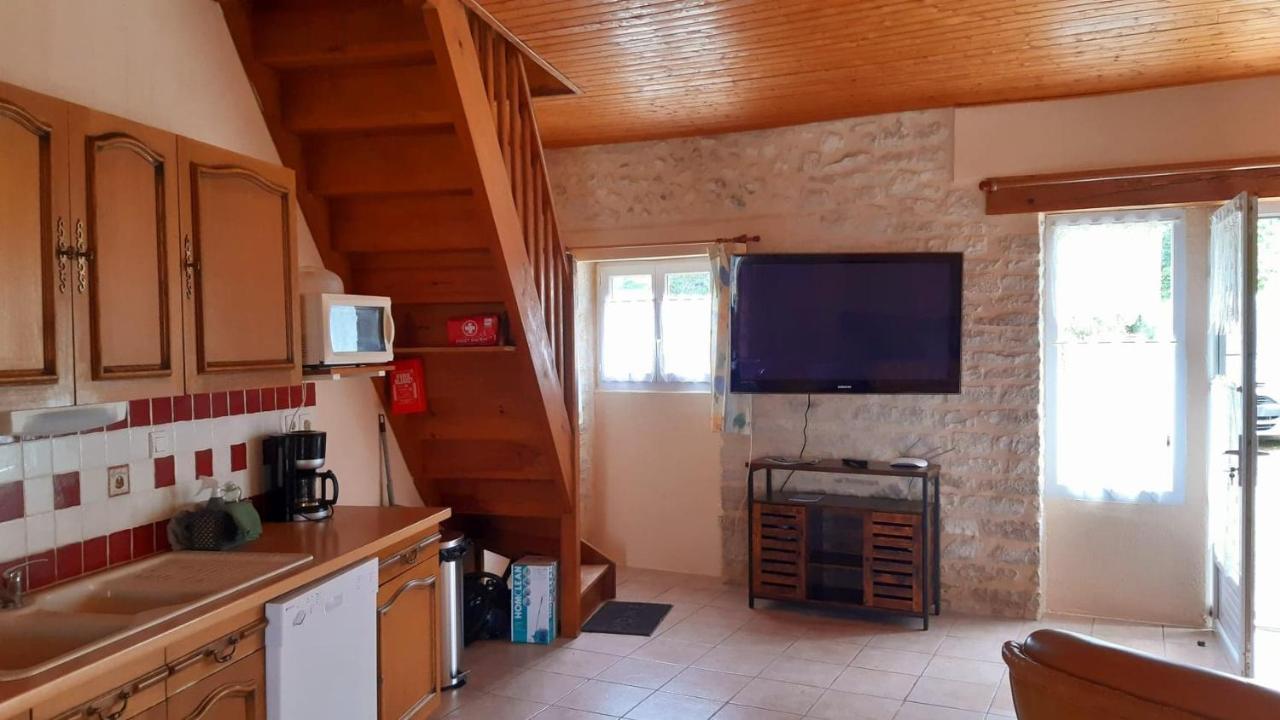 Gites Le Clos De Lamie Avec 2 Piscines Privees Fossemagne Exterior foto